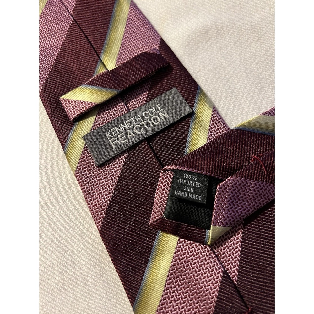 Kenneth Cole Reaction	Burgundy Gold Stripes Woven Hand Made Silk Tie Necktie